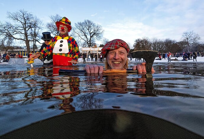 17683210736714133908990265981001